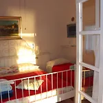 Elisa Bed & Breakfast *
