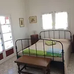Elisa Bed & Breakfast *