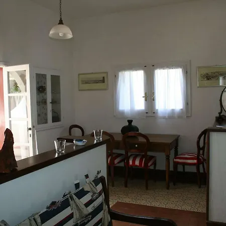 Elisa Bed & Breakfast *