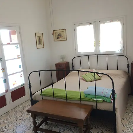 Elisa Bed & Breakfast *